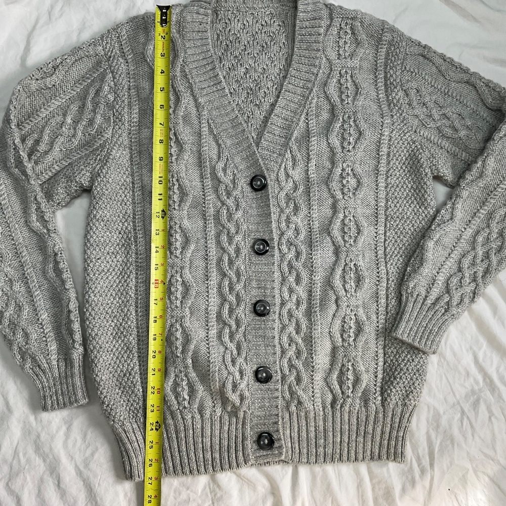 Women’s L/XL Cable Knit Handmade Cardigan - Picture 3 of 6